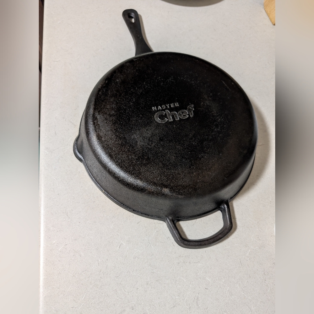 Cast Iron Skillet (MasterChef) - Picture 2 of 3